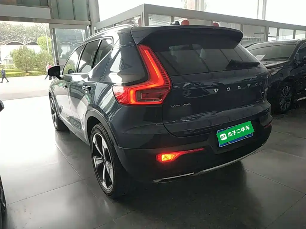 Volvo XC40 — фото 5