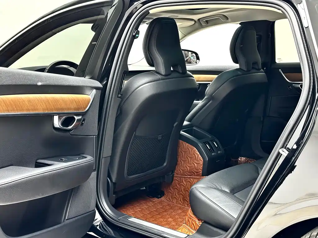 Volvo S90 — фото 10