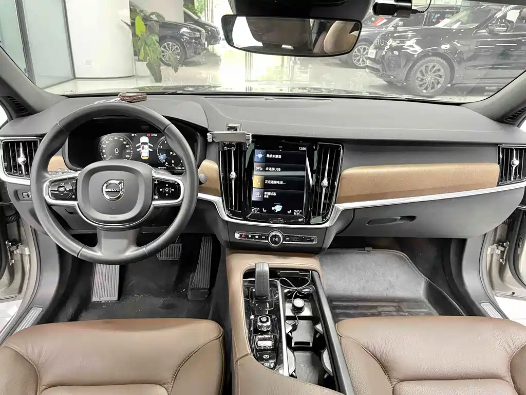Volvo S90 — фото 4