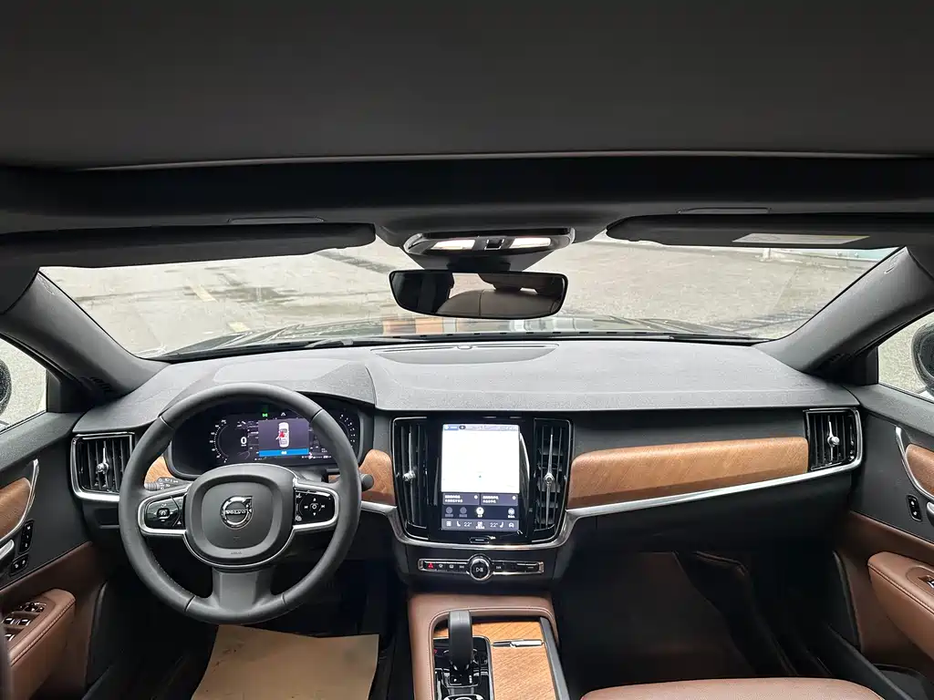 Volvo S90 — фото 10