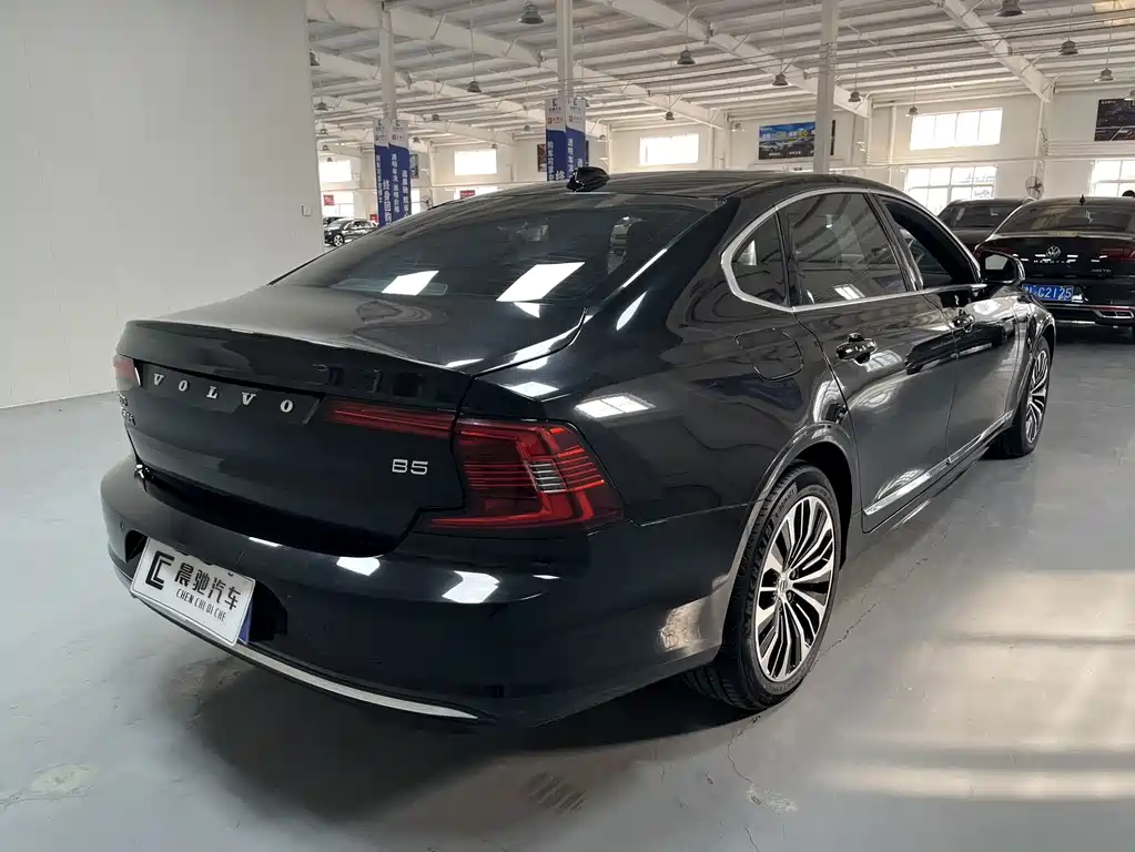 Volvo S90 — фото 4