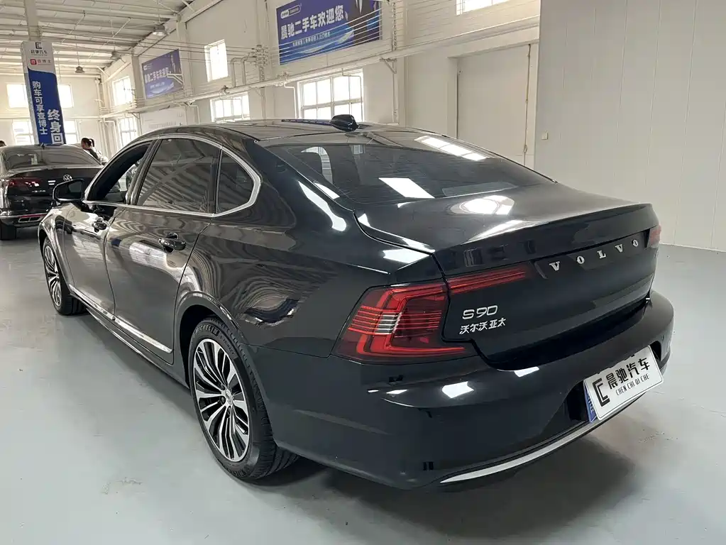 Volvo S90 — фото 6