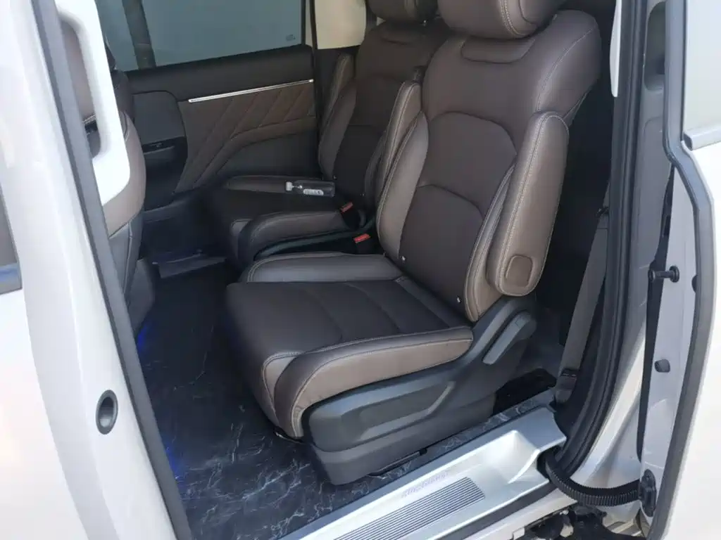 Wuling Xingguang 730 New Energy — фото 17