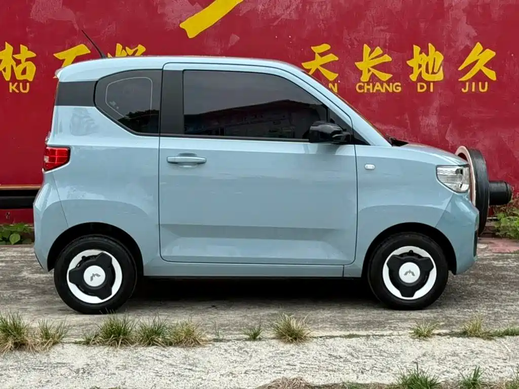 Wuling MINIEV — фото 9