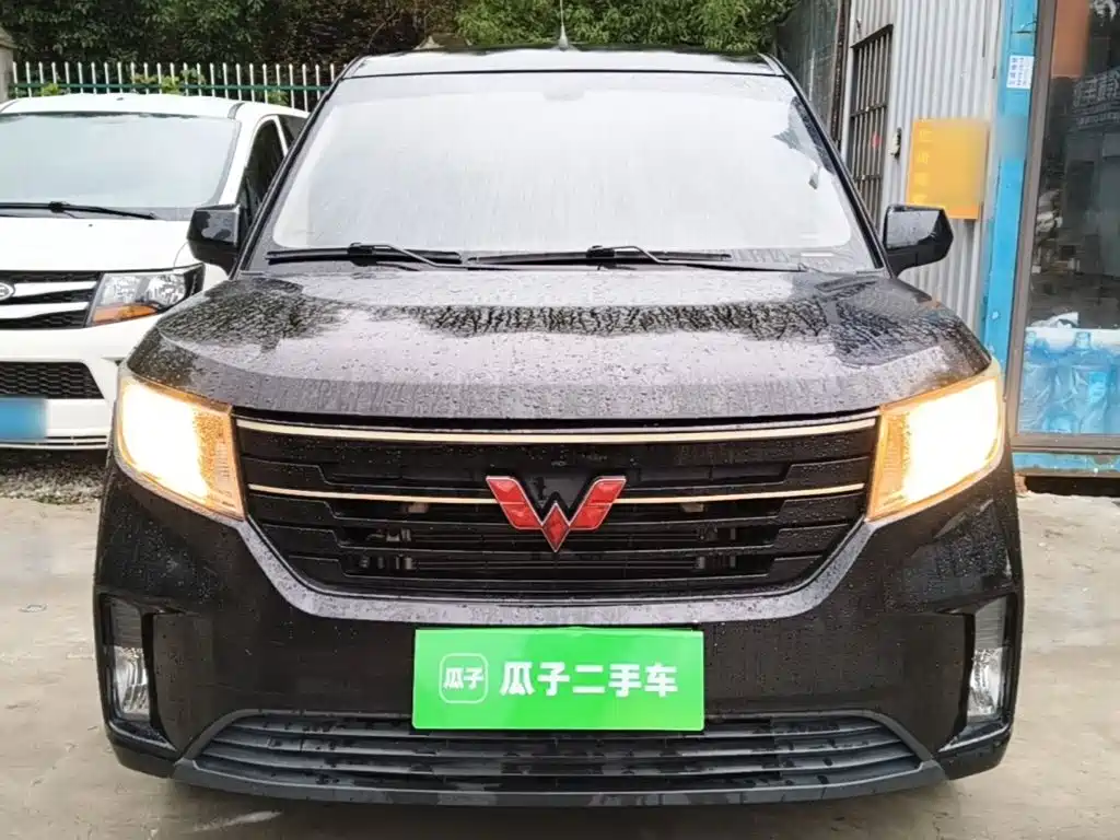 Wuling Hongguang PLUS — фото 3