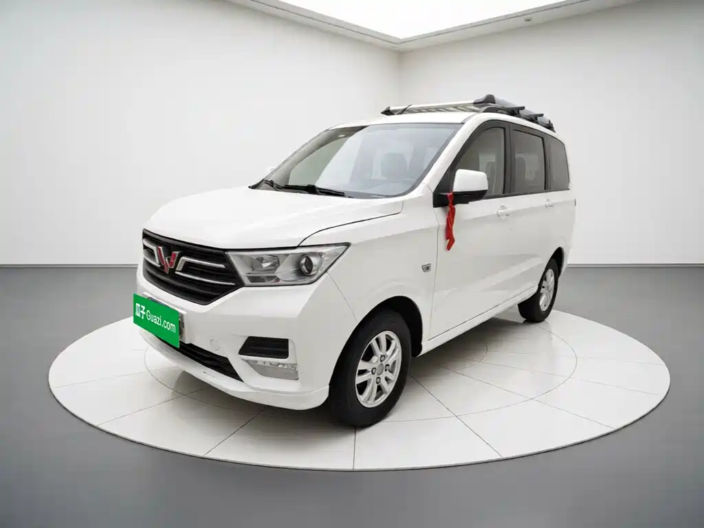 Wuling Hongguang — фото 2