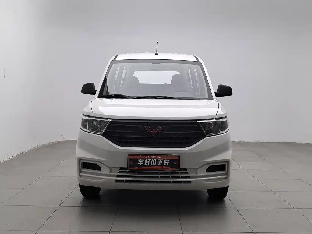 Wuling Hongguang V — фото 3