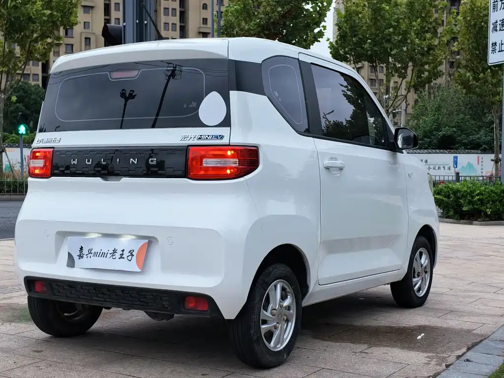 Wuling MINIEV — фото 6