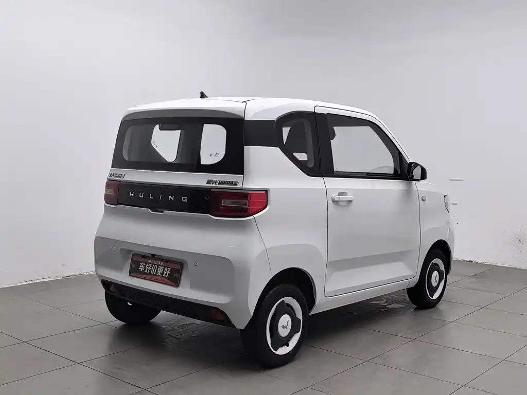 Wuling MINIEV — фото 2