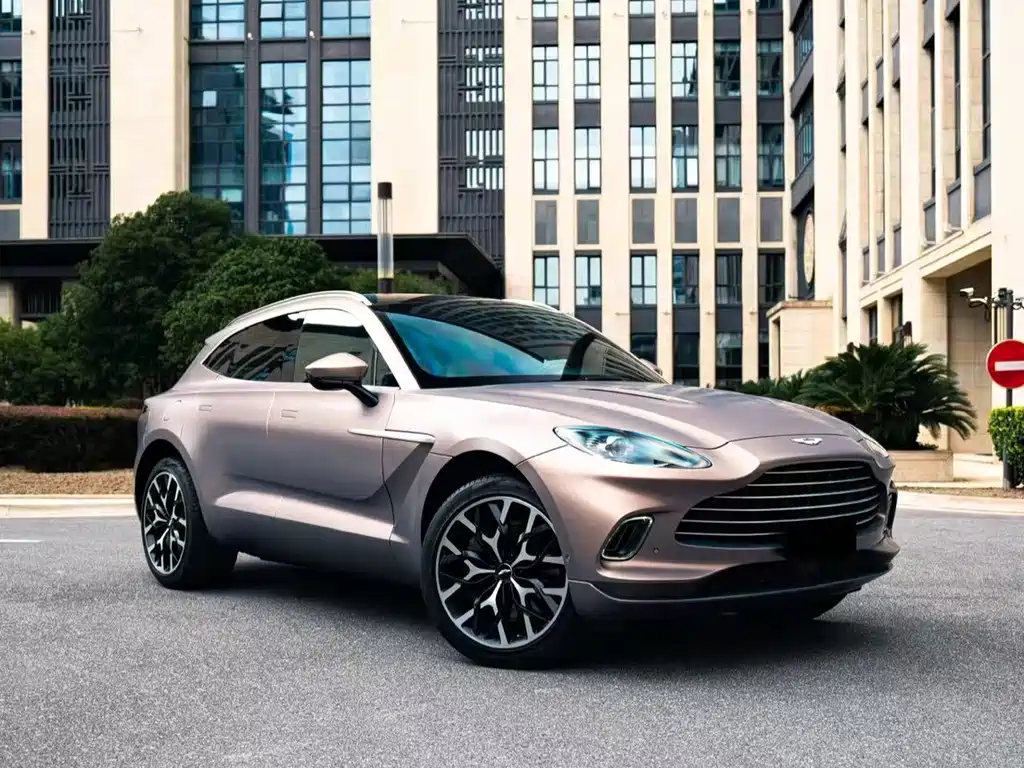 Aston Martin DBX — фото 2