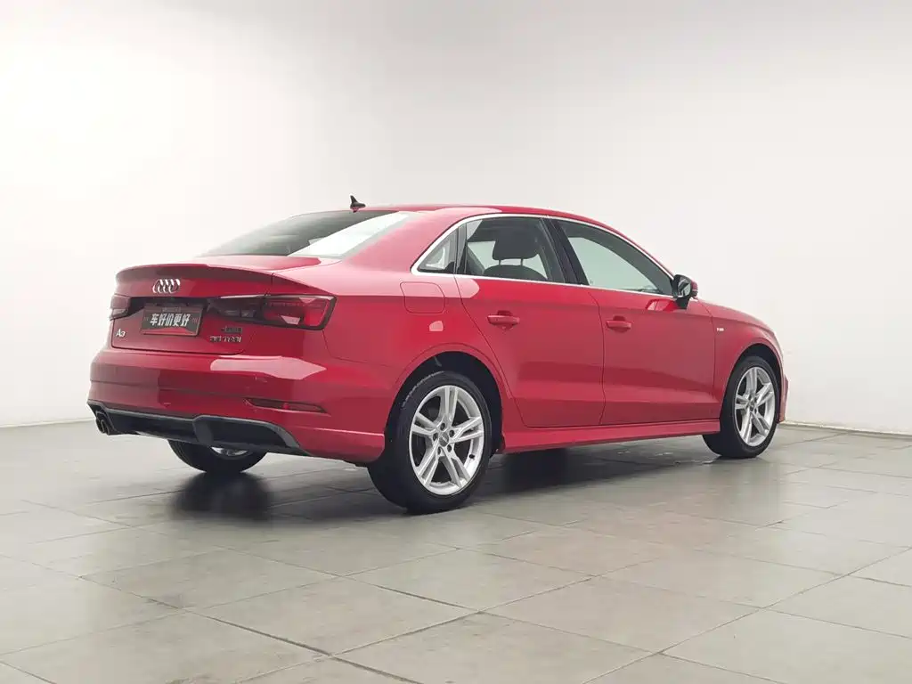 Audi A3 — фото 2