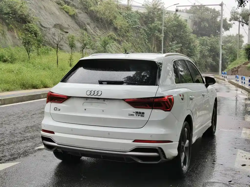 Audi Q3 — фото 24