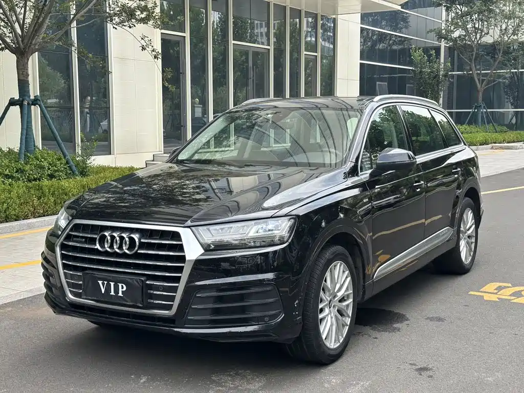 Audi Q7 — фото 2