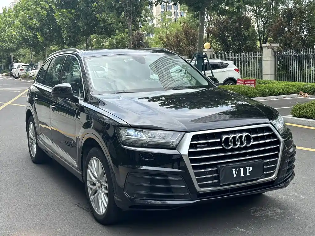 Audi Q7 — фото 3
