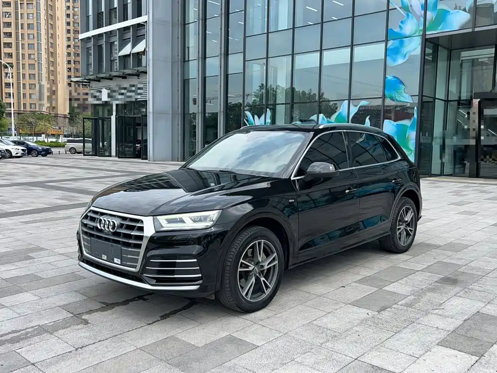 Audi Q5L — фото 2