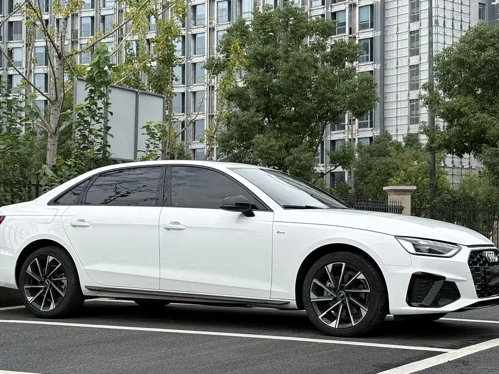 Audi A4L — фото 3