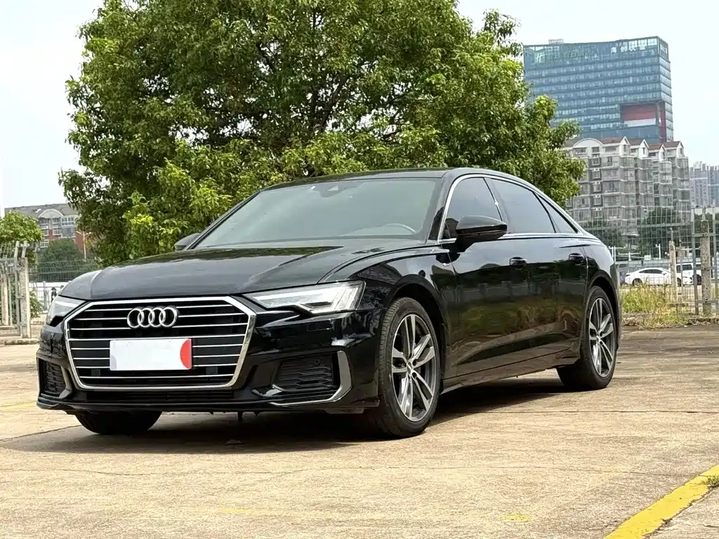 Audi A6L — фото 9