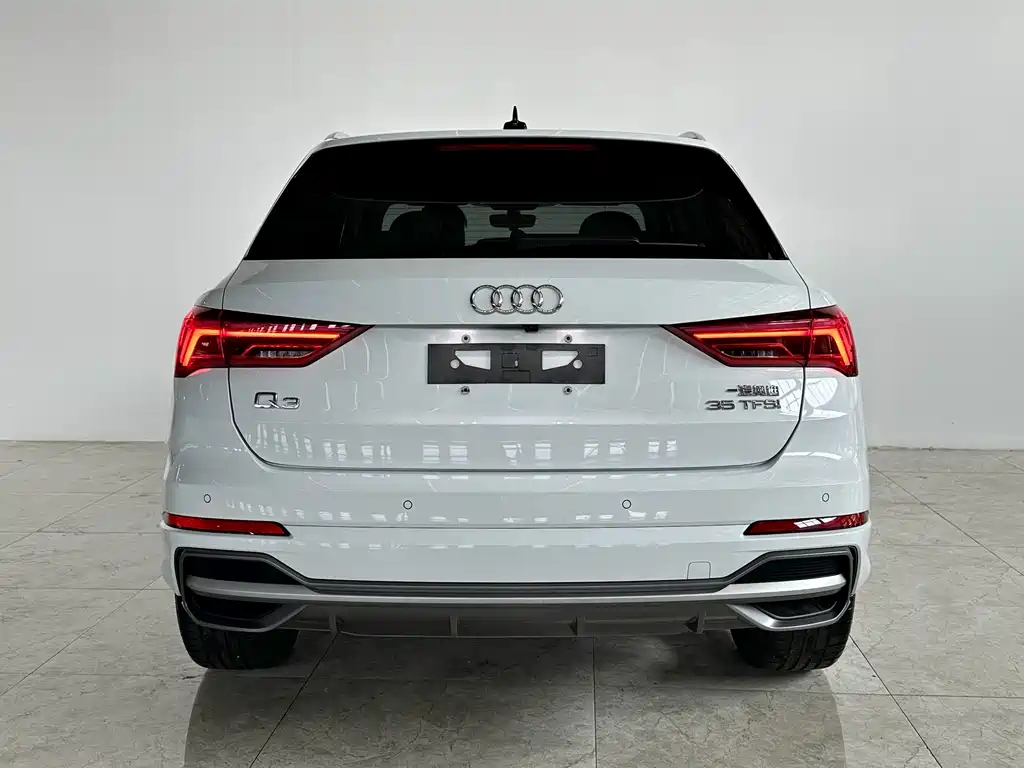 Audi Q3 — фото 5