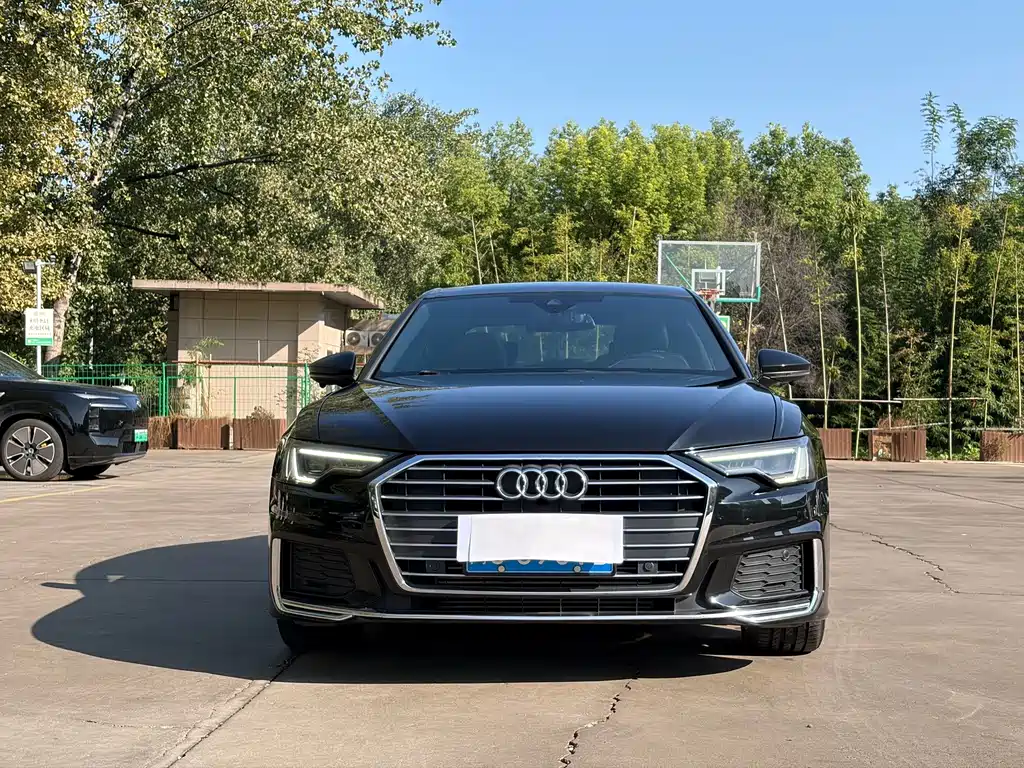 Audi A6L — фото 2