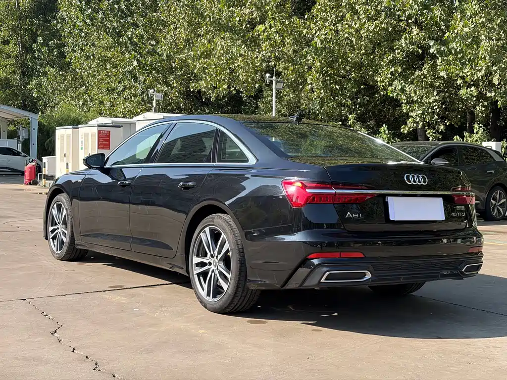 Audi A6L — фото 4