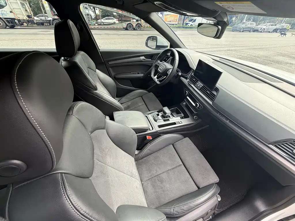Audi Q5L Sportback — фото 13