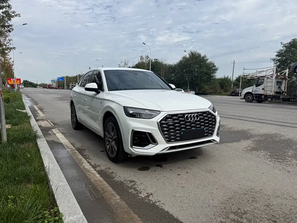 Audi Q5L Sportback — фото 3