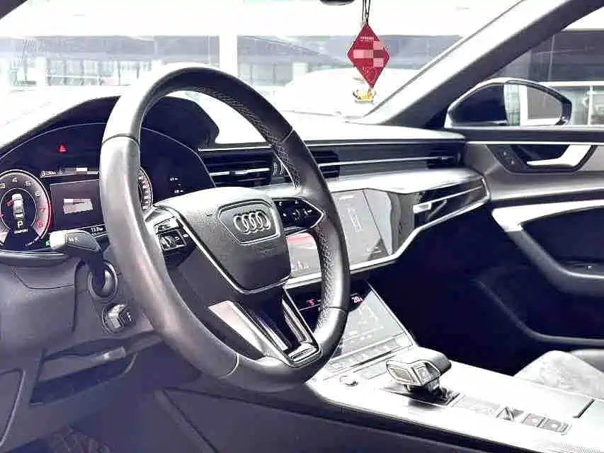 Audi A6L — фото 2