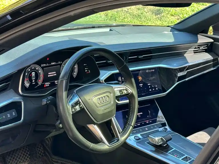 Audi A6L — фото 6