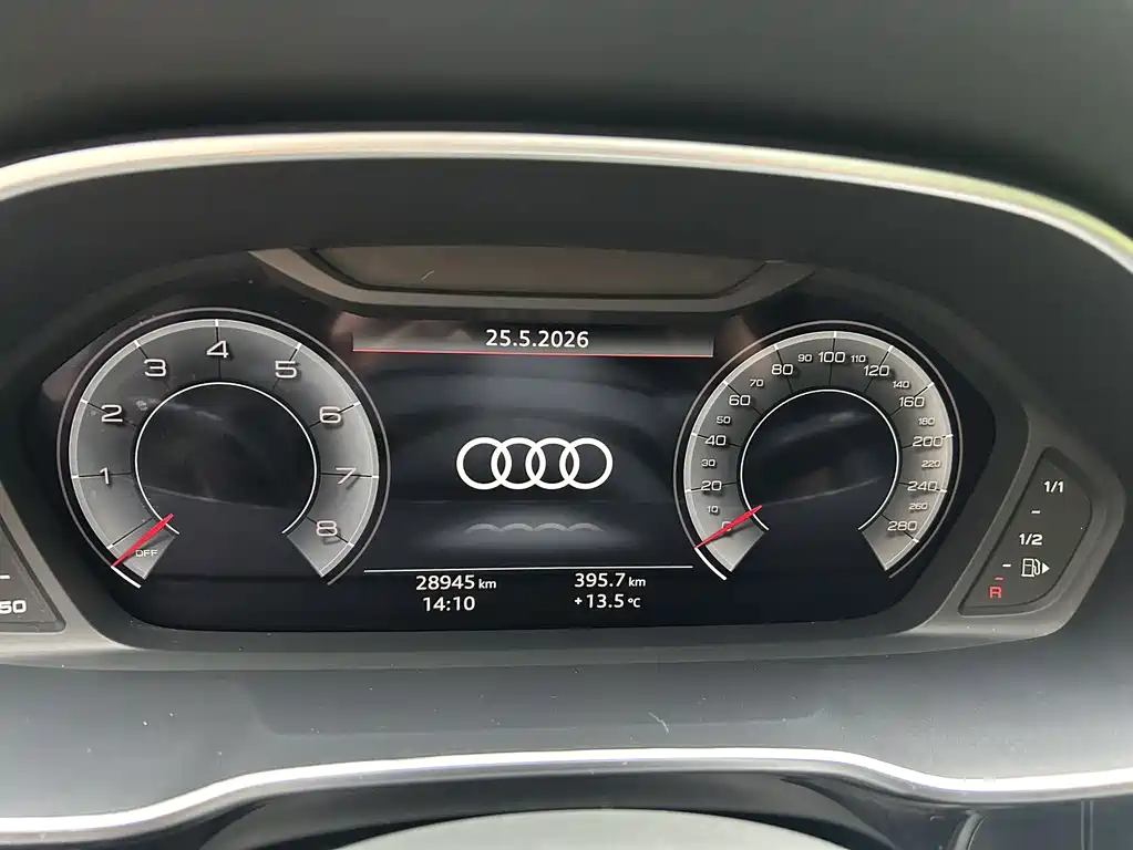Audi Q3 — фото 6