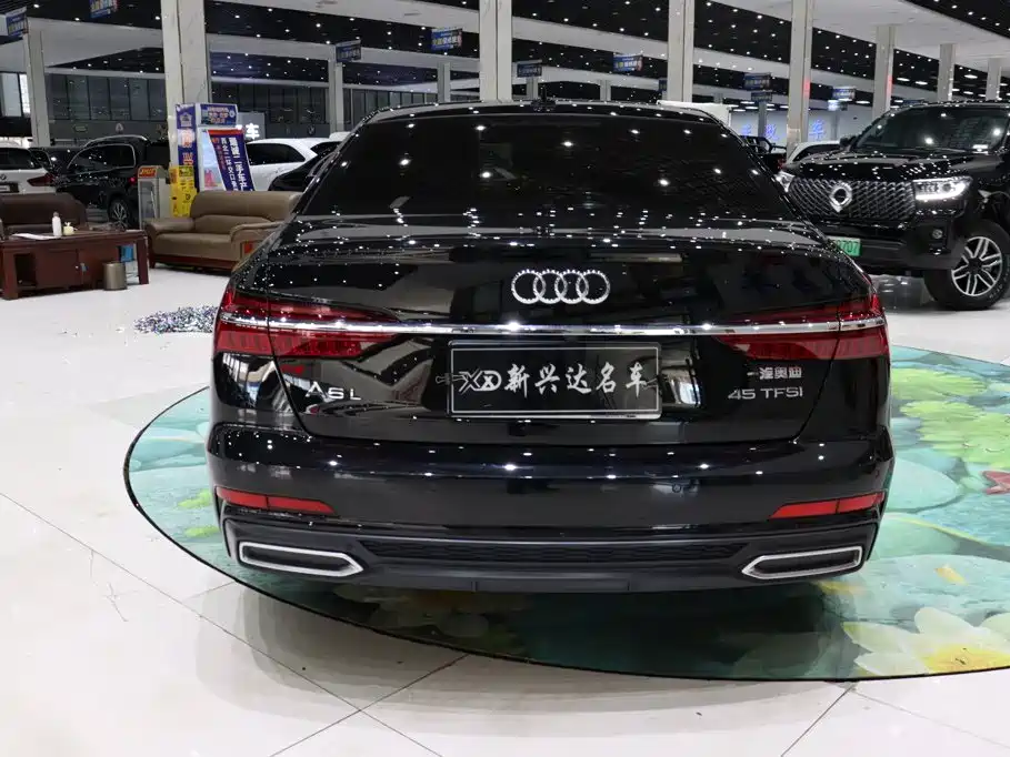Audi A6L — фото 5