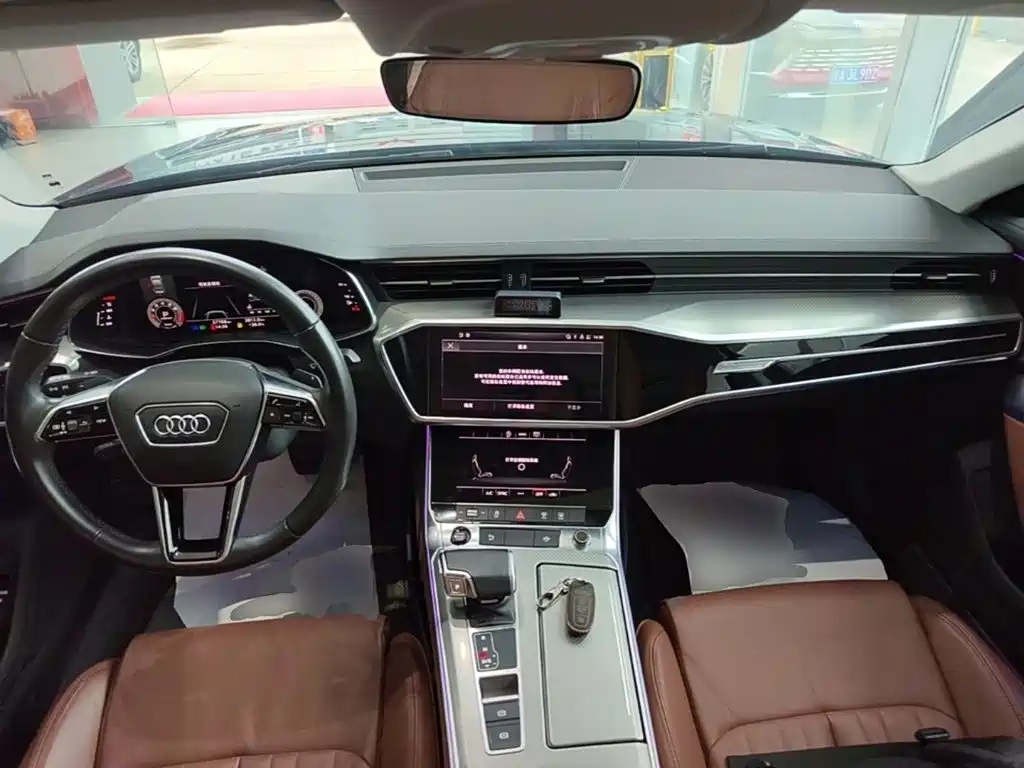 Audi A6L — фото 10