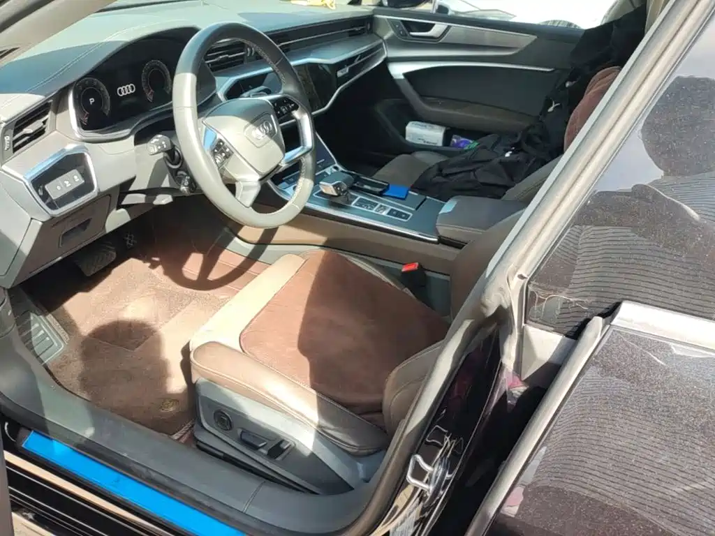 Audi A7L — фото 15