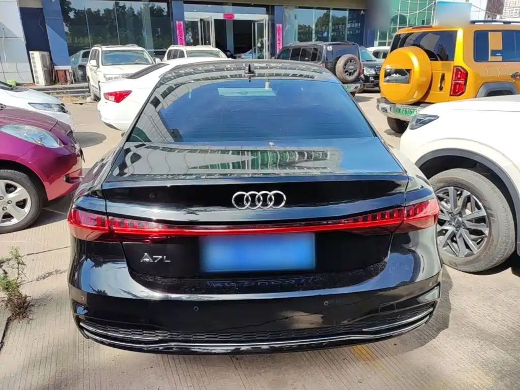 Audi A7L — фото 6