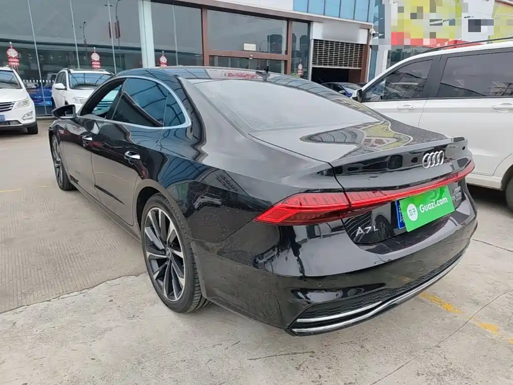 Audi A7L — фото 5