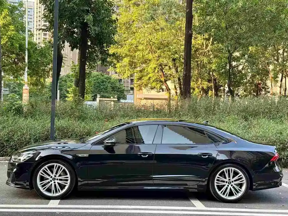 Audi A7L — фото 3