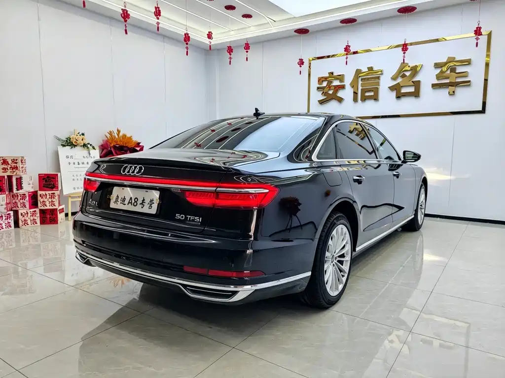 Audi A8 — фото 8