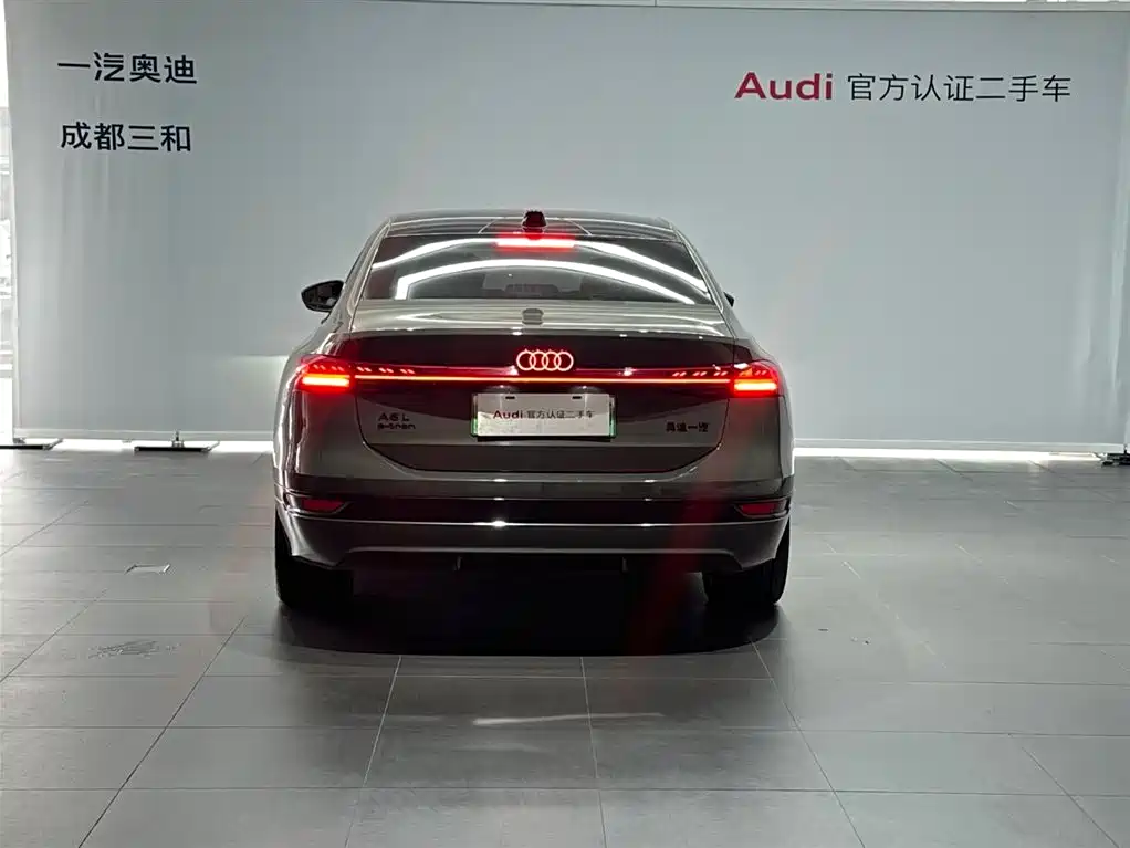 Audi A6L e-tron — фото 5