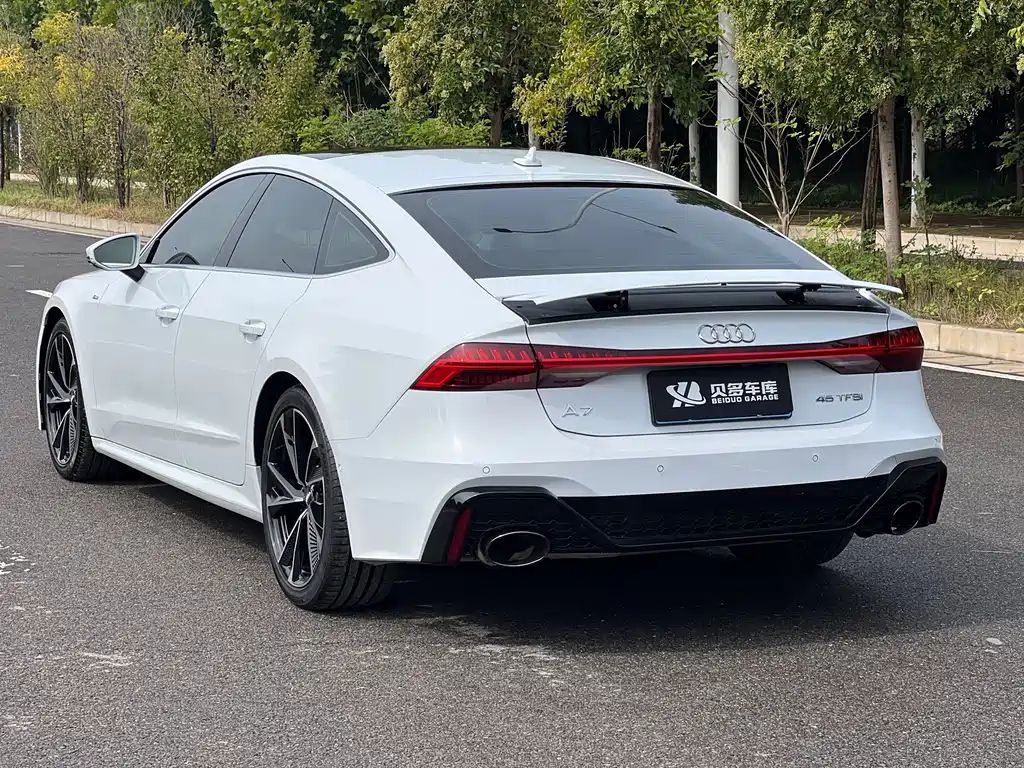 Audi A7 — фото 5