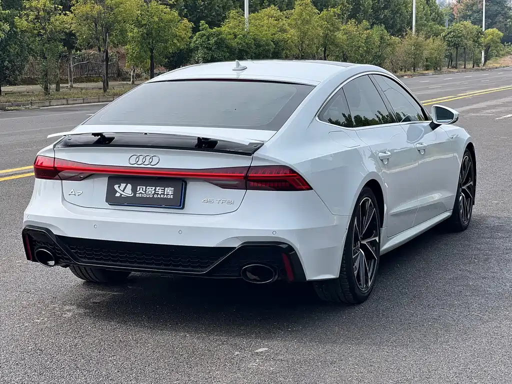 Audi A7 — фото 7