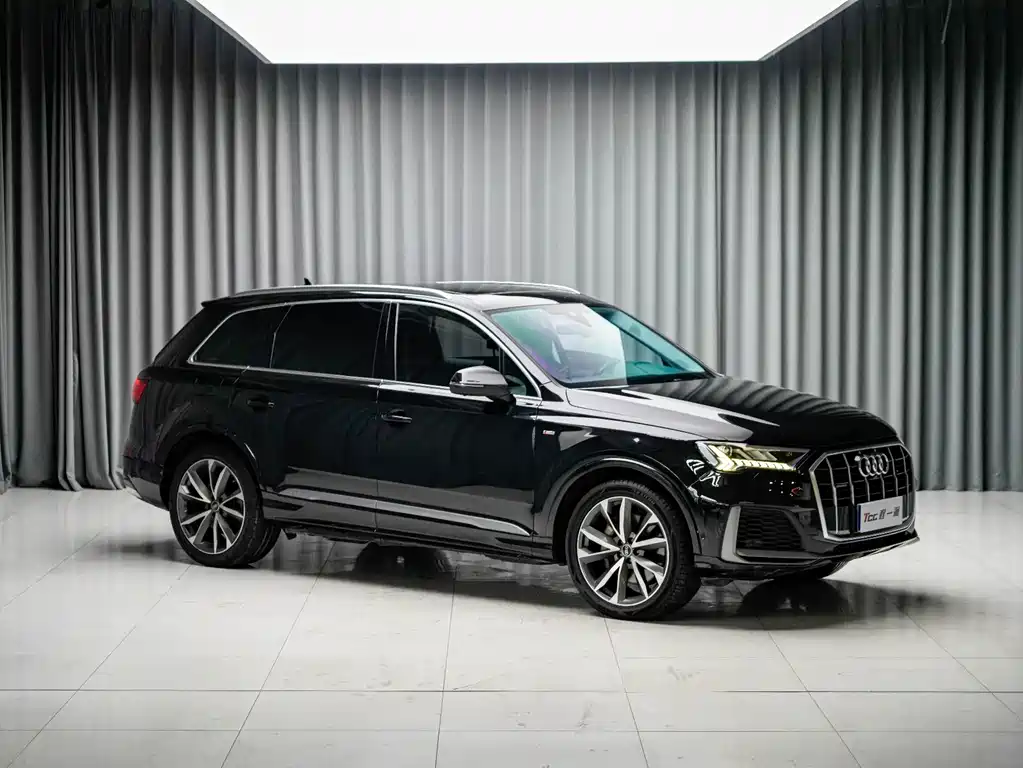 Audi Q7 — фото 3