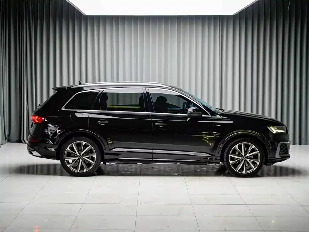 Audi Q7 — фото 4