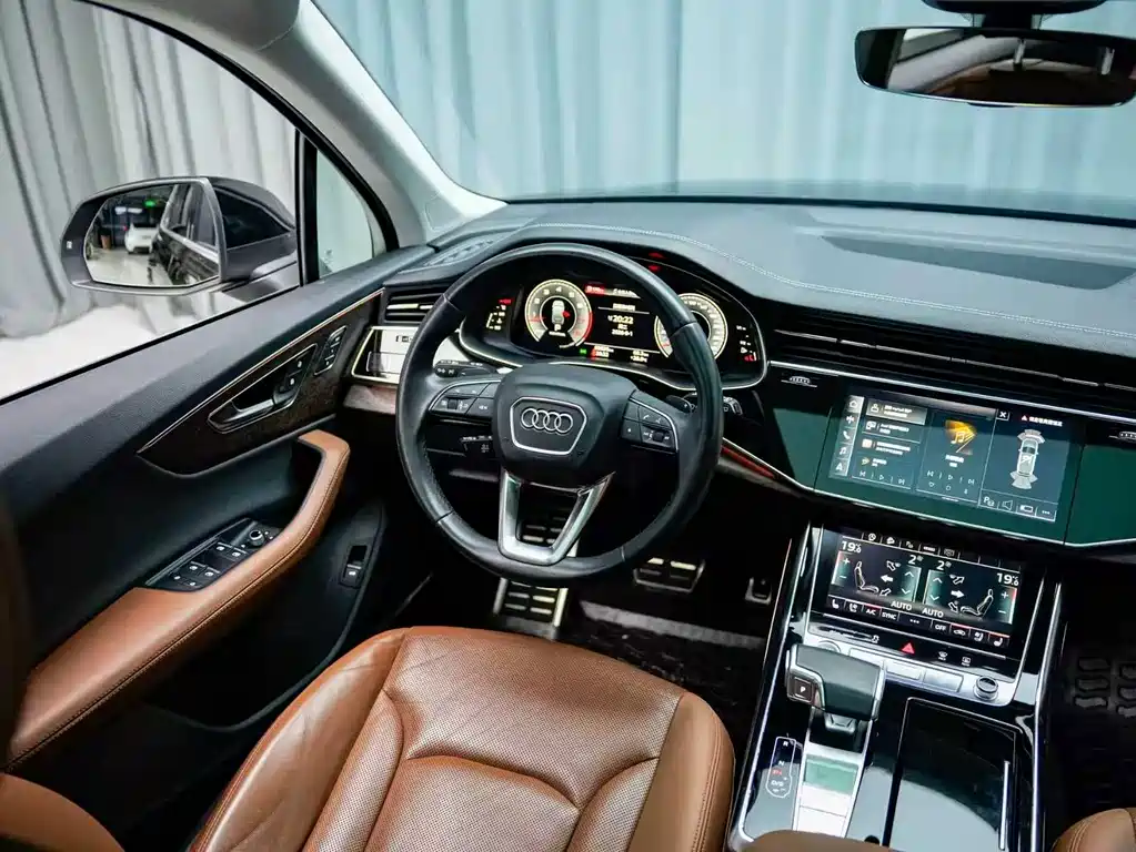 Audi Q7 — фото 5