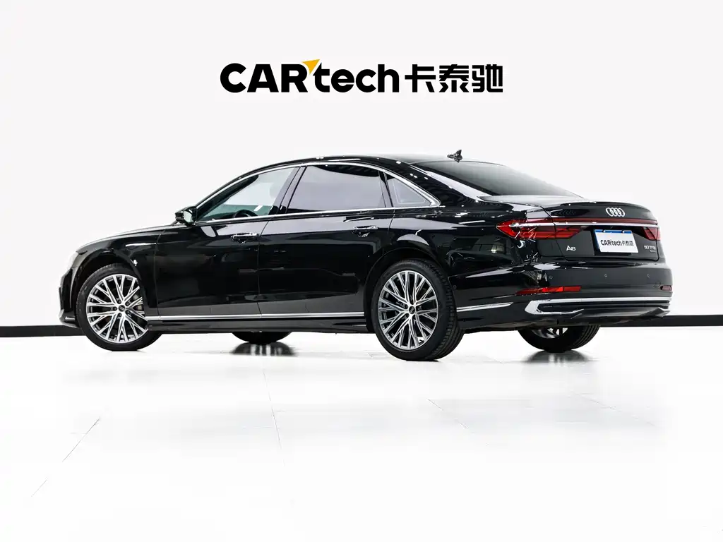 Audi A8 — фото 6