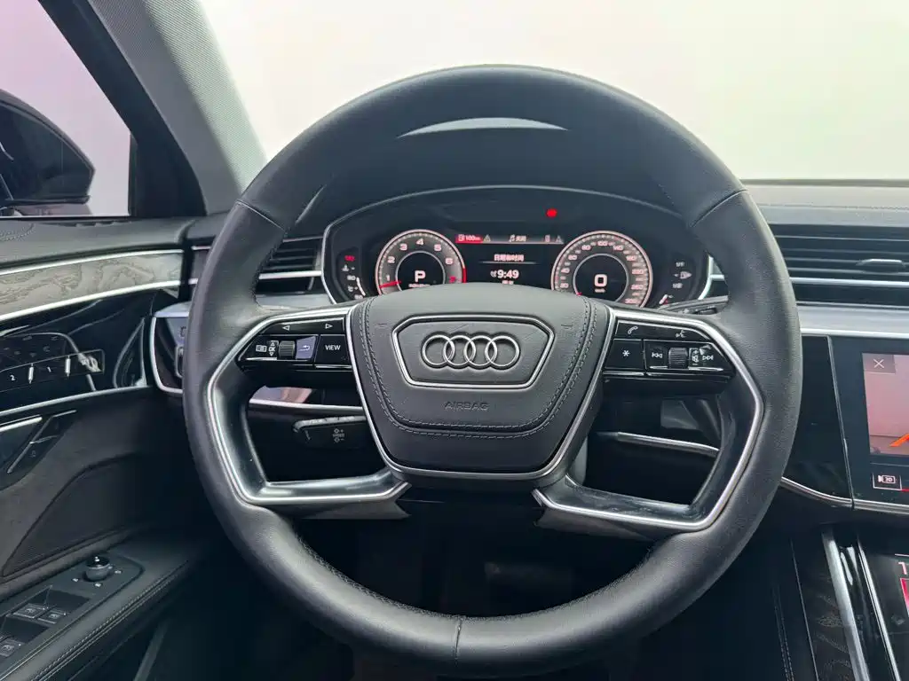 Audi A8 — фото 17