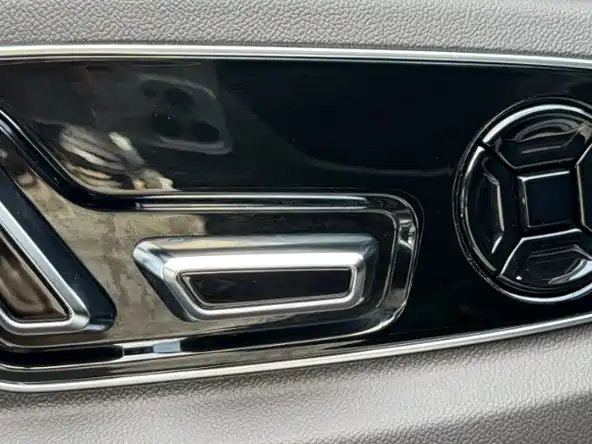 Audi A8 — фото 23