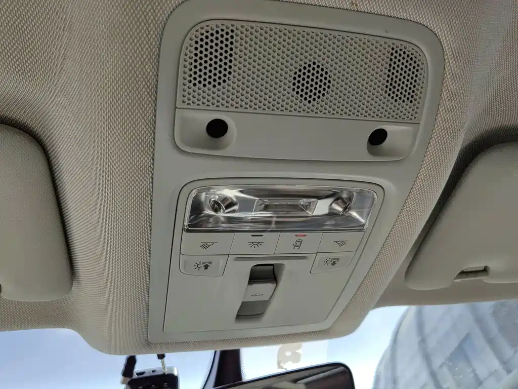 Audi Q3 — фото 25