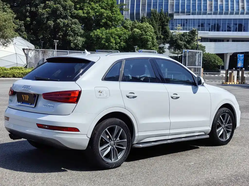 Audi Q3 — фото 5