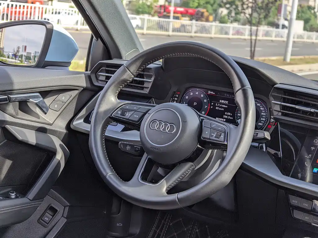 Audi A3 — фото 5