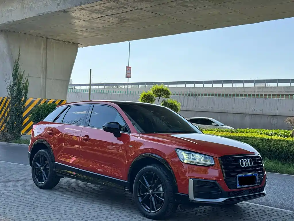 Audi Q2L — фото 3