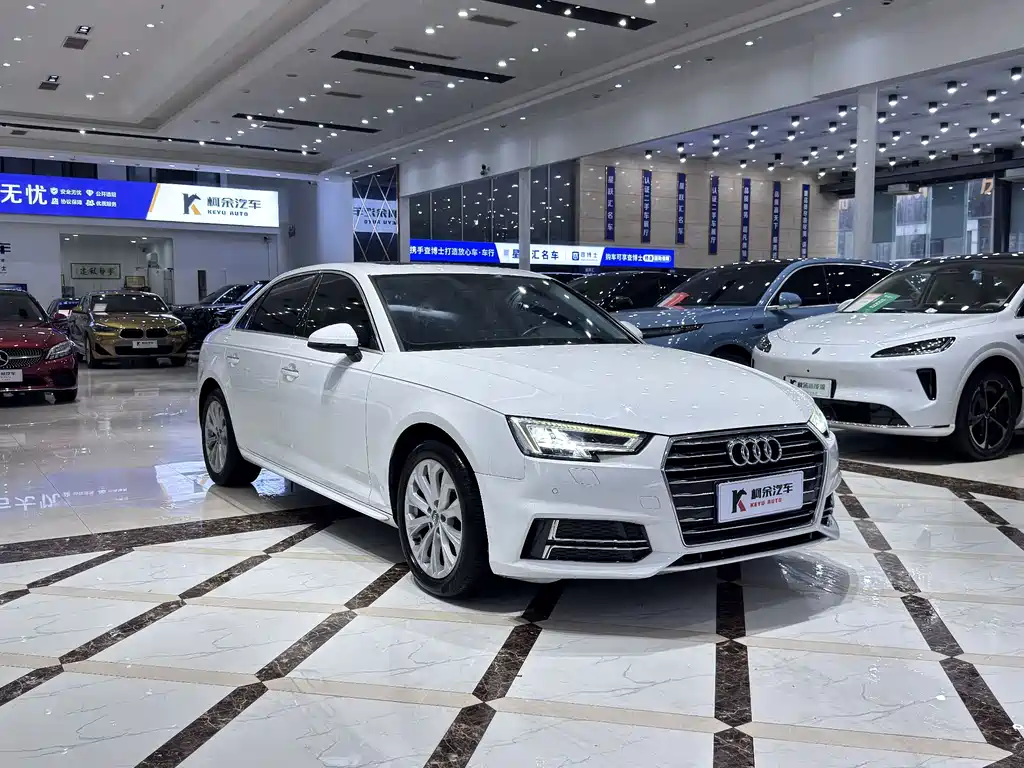 Audi A4L — фото 4